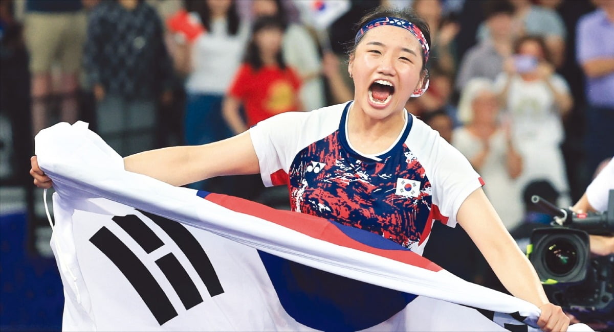 皇马vs阿拉维斯半场数据：皇马控球率72%，射门6-3，射正2-1