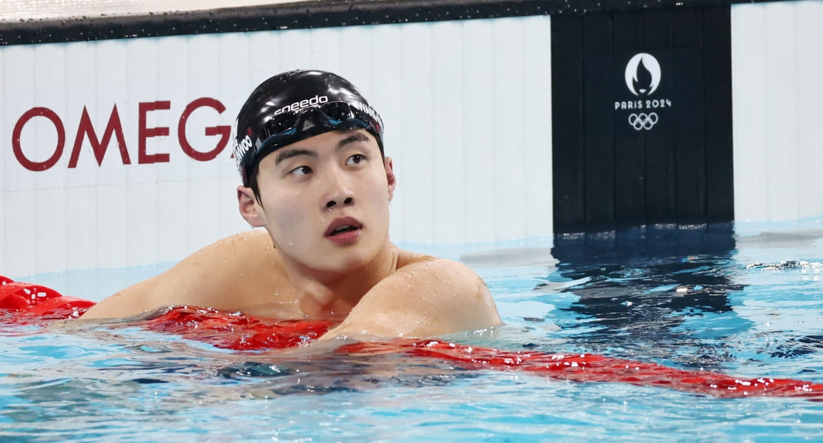 BBC记者：埃文斯、约罗均缺席曼联合练，两人不会出战博德闪耀