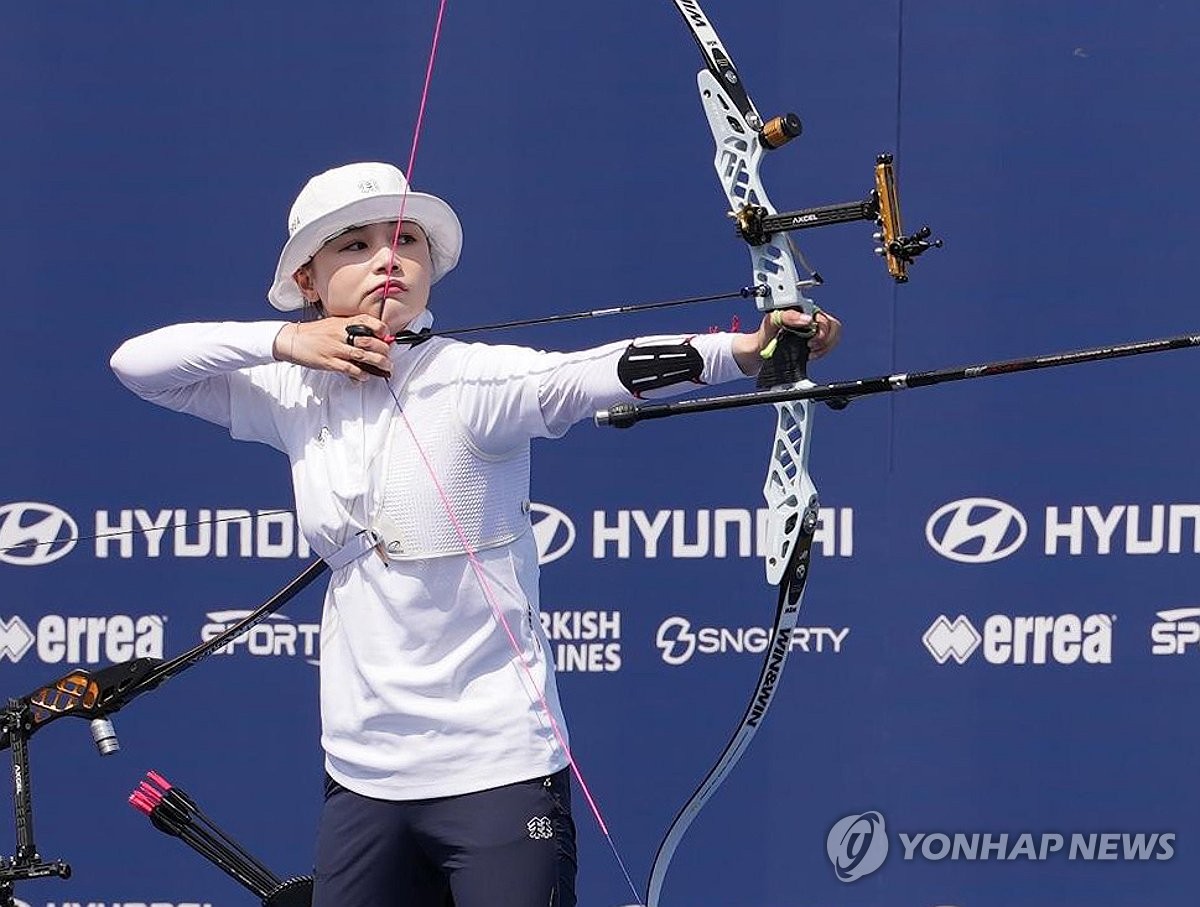 姚明在任期间中国男篮共有4位主帅：李楠、杜锋、乔尔杰维奇、郭士强
