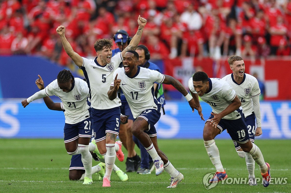 【欧冠集锦】亚伯拉罕绝杀，莱奥破门，AC米兰2-1贝尔格莱德红星